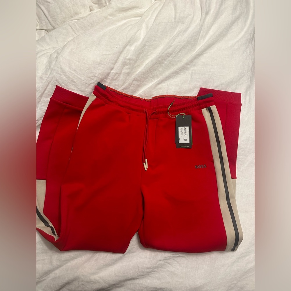 Never been worn men’s Hugo boss track pants. Size L